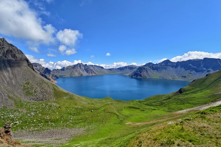▶본사 한정! 2월 사전예약, 5만원 즉시 할인◀▶Y26 신상품◀[정통][연길직항][NO팁/NO옵션] 백두산 북파+서파 3박 4일▶(ALL 롯데관광 단독계약)레지나X레드데이지