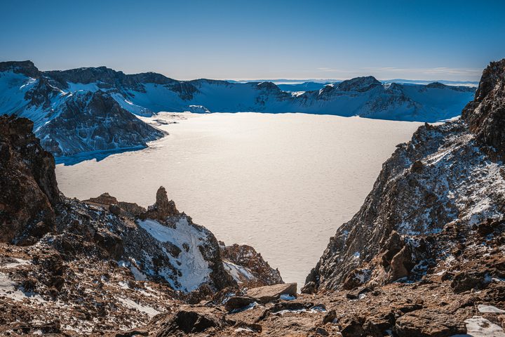 ▶Y26 新상품◀[정통][연길직항] 백두산 북파+서파(천지) 3박 4일▶(ALL 롯데관광 단독계약)레지나X레드데이지