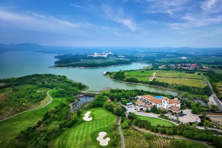 [아시아 유일 와이너리 골프코스]중국 연태골프 군정CC 3일 (54H)