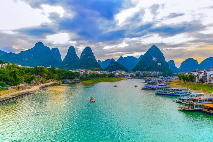 부산[7C][계림직항][품격][NO팁/NO옵션] 계림+양삭+용승 6일▶용승온천+여의봉(케이블카+드론영상제공)+이강유람(1시간)+마사지90분] (제주항공) 5